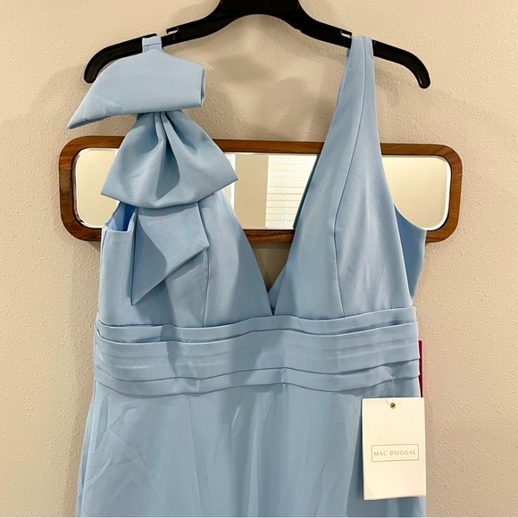 MAC DUGGAL Sleeveless V Neck Bow Detail Mermaid Gown - New With Tags (NWT) - Picture 11 of 11